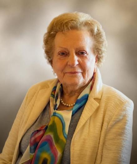 Paula  Lapere